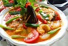 Ấm lòng ngày mưa với tô canh chua đầu cá hồi chua thanh, nóng hổi