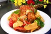 Món cá hồi xào rau củ chua ngọt đầy màu sắc lạ miệng cực đưa cơm