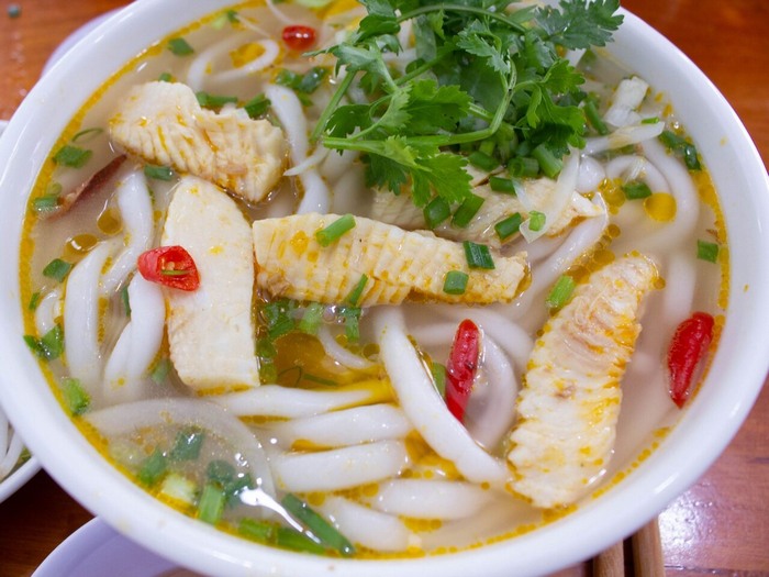 Cach-lam-banh-canh-ca-loc