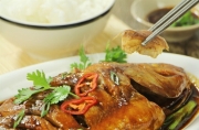 Cực bắt cơm với cá diêu hồng kho sốt tương đen cay ngọt hấp dẫn