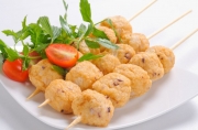 Tự tay làm cá viên chiên mềm thơm, bé yêu mê tít!