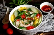 Dịp lễ này thưởng thức bát canh chua cá miền Nam cùng gia đình
