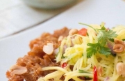 Công thức gỏi cá chiên giòn kiểu thái lạ miệng, ai ăn cũng phải xuýt xoa