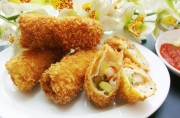 Cách làm nem hải sản vàng ruộm, giòn tan, bé mê tít!