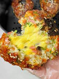 Cach-lam-com-nam-ca-hoi-pho-mai